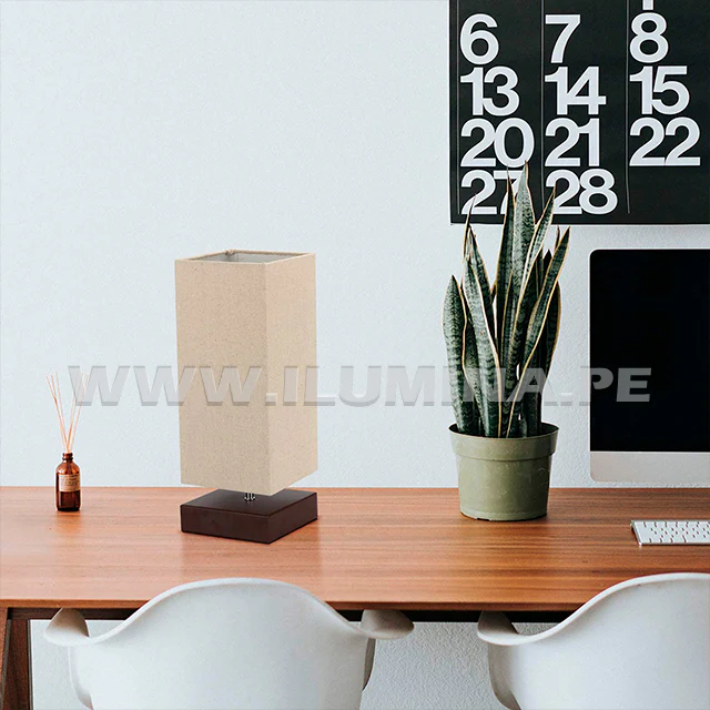 LÁMPARA DE MESA DE MADERA ROXANA - Image 3