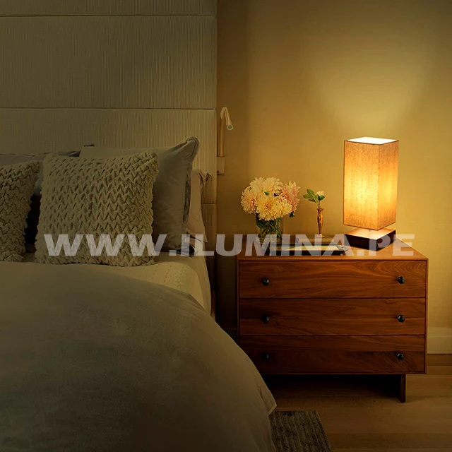 LÁMPARA DE MESA DE MADERA ROXANA - Image 5