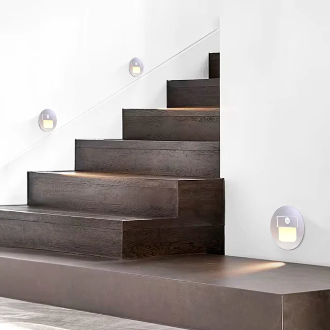 SPOT LUZ GUÍA DE PASO GABRIELA LED ASIMÉTRICO 3W CIRCULAR PLATEADO CON SENSOR DE MOVIMIENTO LUZ CÁLIDA - Image 6