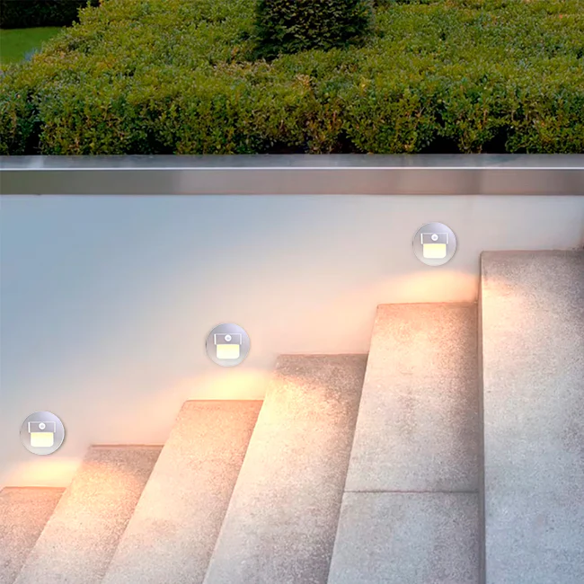 SPOT LUZ GUÍA DE PASO GABRIELA LED ASIMÉTRICO 3W CIRCULAR PLATEADO CON SENSOR DE MOVIMIENTO LUZ CÁLIDA - Image 7