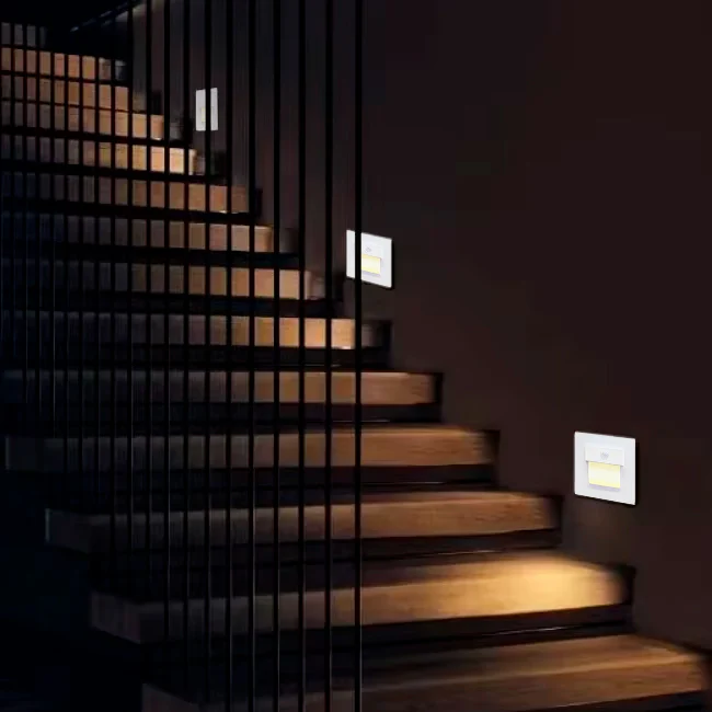 SPOT LUZ GUÍA DE PASO ISIS ASIMÉTRICO LED 3W CUADRADO BLANCO CON SENSOR DE MOVIMIENTO LUZ CÁLIDA - Image 8