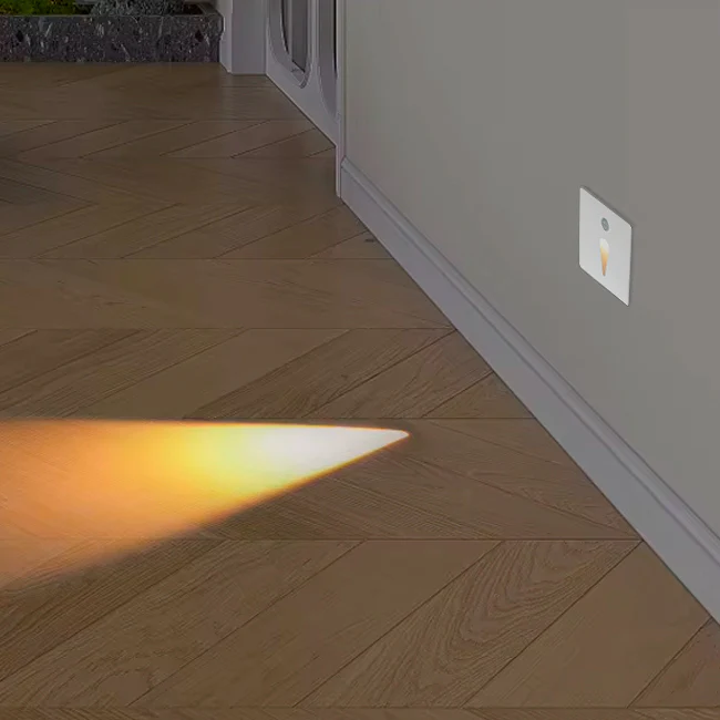 SPOT LUZ GUÍA DE PASO MAITÉ LED ASIMÉTRICO 3W CUADRADO BLANCO CON SENSOR DE MOVIMIENTO LUZ CÁLIDA - Image 6