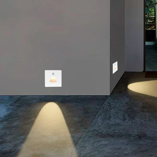 SPOT LUZ GUÍA DE PASO MARCELA LED ASIMÉTRICO 3W CUADRADO BLANCO CON SENSOR DE MOVIMIENTO LUZ CÁLIDA - Image 5