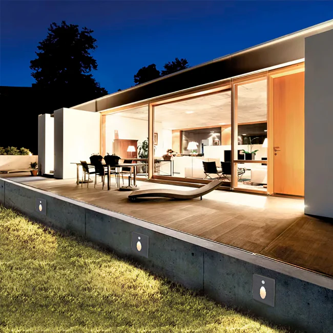 SPOT LUZ GUÍA DE PASO LORENA LED ASIMÉTRICO 3W CUADRADO NEGRO CON SENSOR DE MOVIMIENTO LUZ CÁLIDA - Image 5